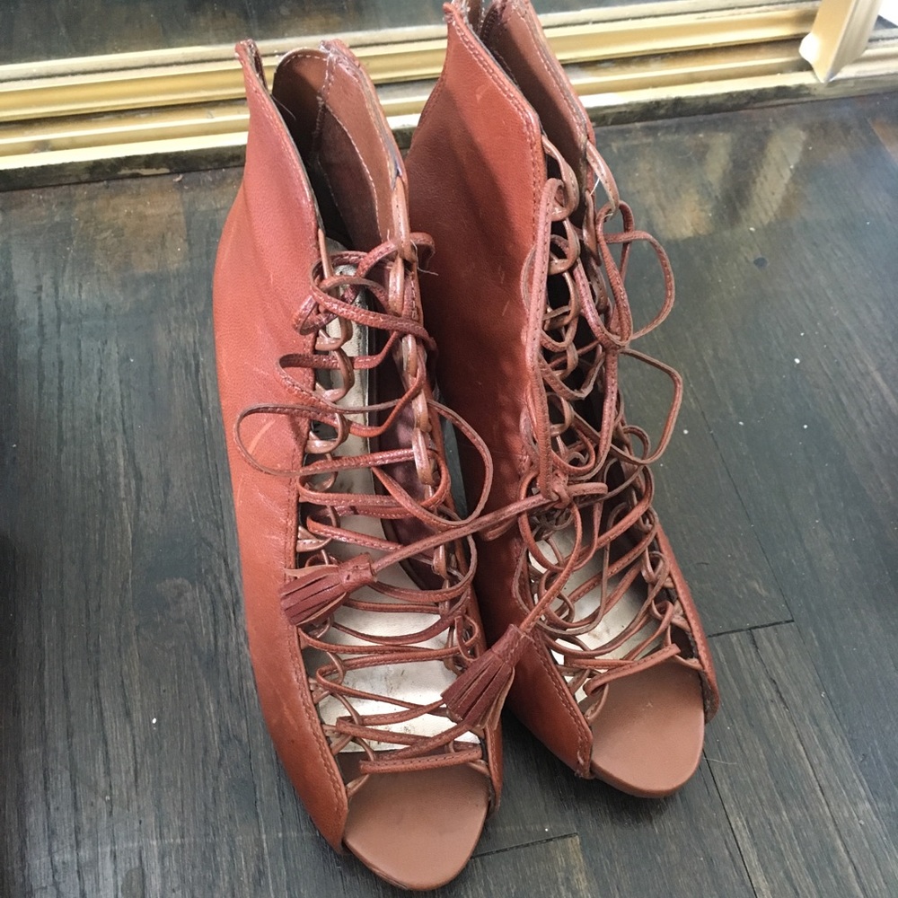 Steve Madden Brown Lace Up Heels